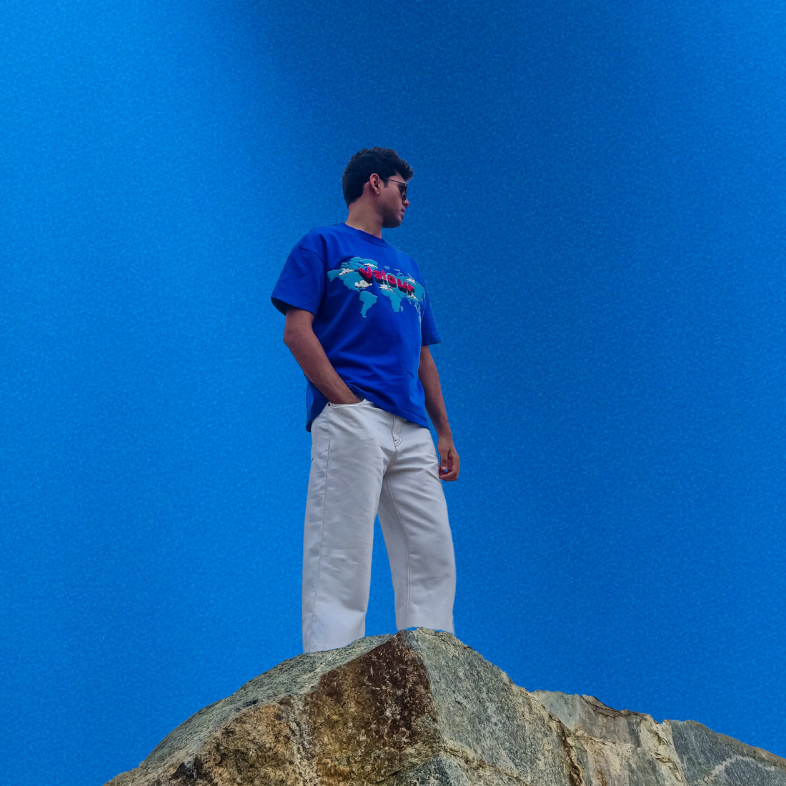 The Art of the Oversized Fit: 5 Ways to Style a Graphic Tee